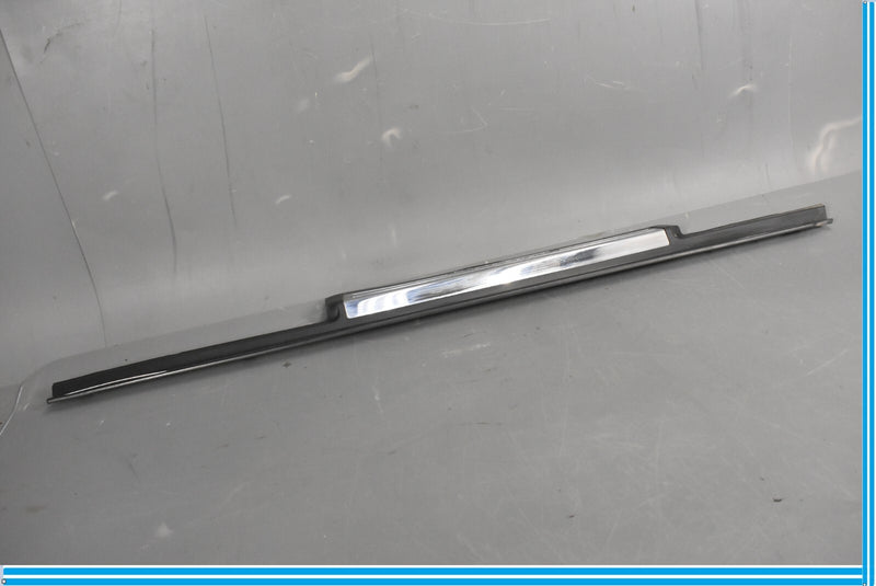 Load image into Gallery viewer, 03-06 Mercedes S500 S600 Front Right Passenger Side Door Sill Scuff Plate Oem