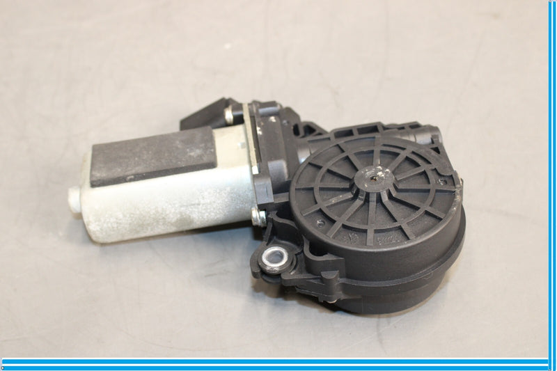 Load image into Gallery viewer, 11-18 Audi A8 Quattro Rear Left Driver Side Door Close Assist Motor Oem