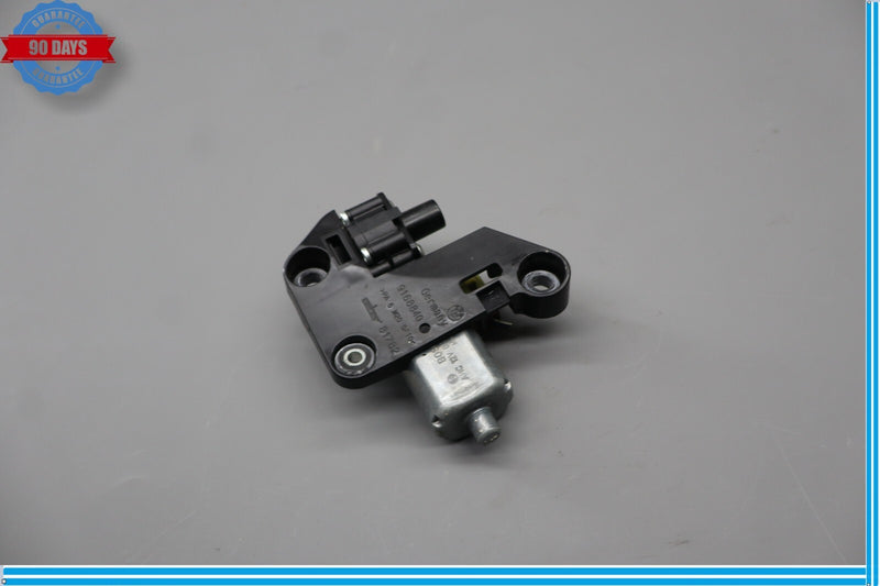 Load image into Gallery viewer, 09-15 BMW 750i F01 F02 F10 Rear Right Passenger Door Window Sun Shade Motor Oem