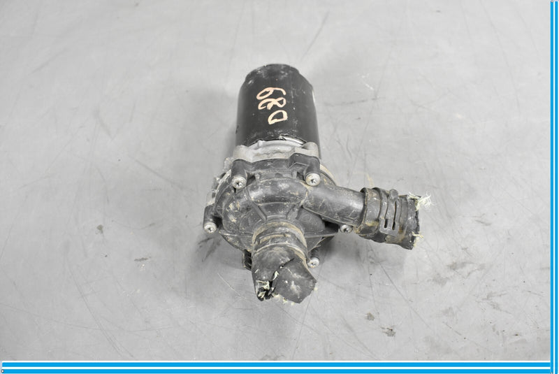 Load image into Gallery viewer, 10-14 Mercedes CLS550 S550 CL63 AMG Auxiliary AUX Circulation Water Pump Oem