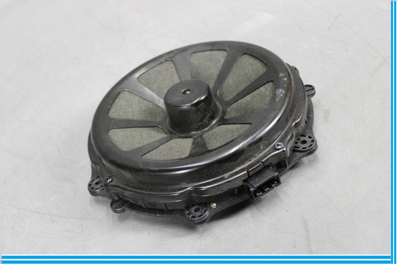 Load image into Gallery viewer, 11-18 Porsche Cayenne Front Right Passenger Side Seat Door Audio Speaker Oem