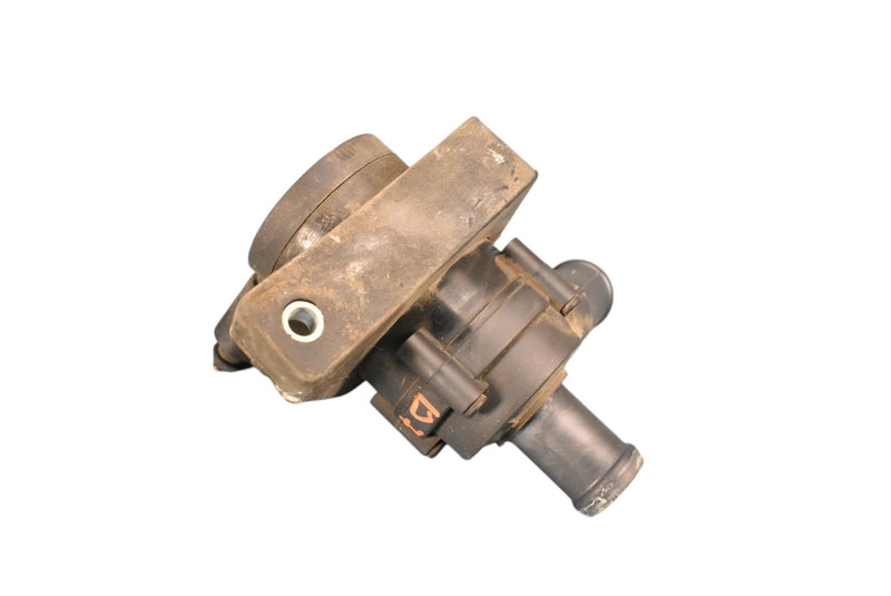 Load image into Gallery viewer, 03-18 Bentley Continental GT GTC Turbocharger Water Coolant Pump 3W0965561 Oem