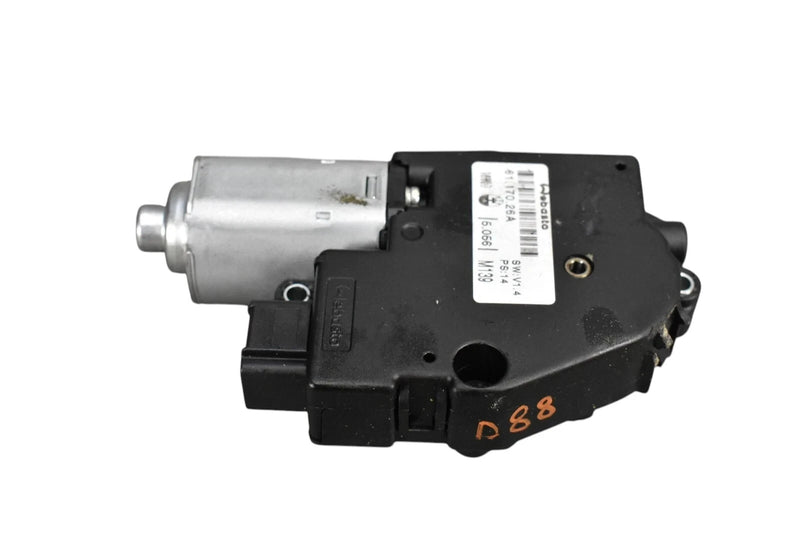 Load image into Gallery viewer, 03-13 Maserati Quattroporte M139 Sunroof Sun Roof Moonroof Motor 6117026A OEM