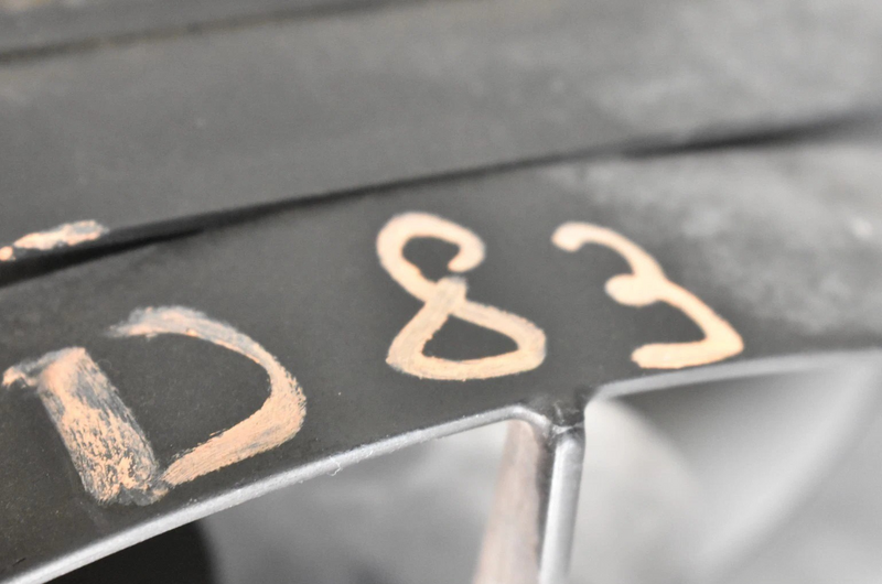 Load image into Gallery viewer, 04-10 Maserati Quattroporte M139 Engine Cooling Radiator Dual Fan Shroud Oem