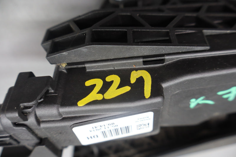 Load image into Gallery viewer, 15-23 Hyundai Genesis Engine Gas Acceleration Accelerator Pedal Assembly Oem