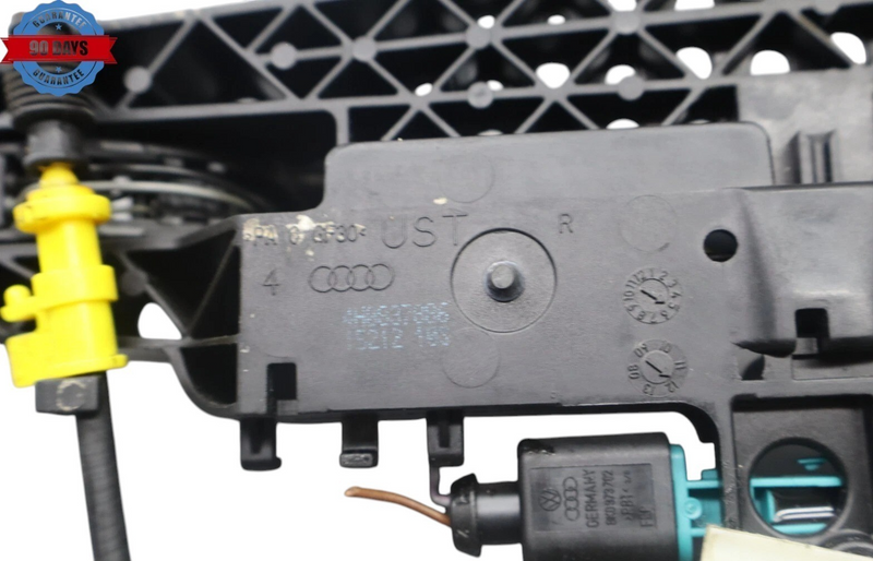 Load image into Gallery viewer, 12-18 Audi A7 A7 Quattro Front Right Side Exterior Door Handle 4H0837886 Oem