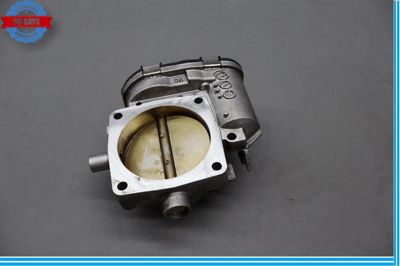 Load image into Gallery viewer, 03-12 Mercedes R230 SL500 SL550 Air Inlet Intake Engine Throttle Body Oem