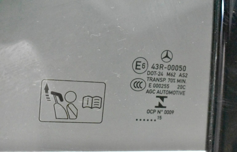 Load image into Gallery viewer, 14-19 Mercedes W117 CLA250 Rear Right Passenger Side Quarter Window Glass Oem