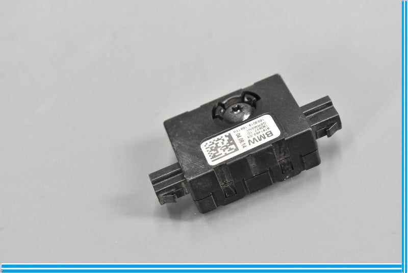 Load image into Gallery viewer, 12-15 BMW E84 X1 Aerial Antenna Amplifier Diversity Module Oem