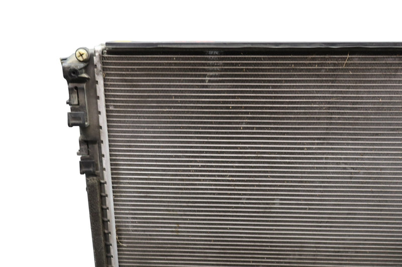 Load image into Gallery viewer, 14-22 Maserati Ghibli 3.0L Front Engine Cooling Radiator Assembly 670038340 Oem