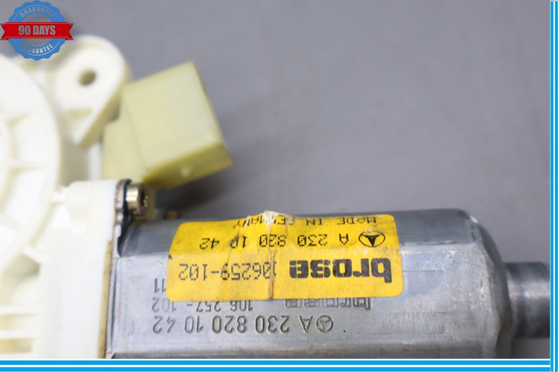 Load image into Gallery viewer, 03-14 Mercedes R230 SL500 SL55 Right Side Window Regulator Motor 2308201042 Oem