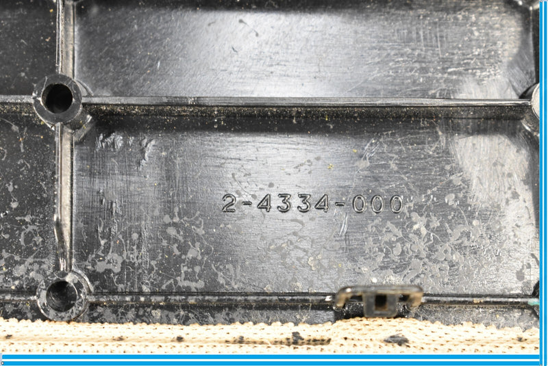 Load image into Gallery viewer, 00-06 Mercedes S500 S600 W220 Rear Deck Panel Third Brake Lamp Light Oem