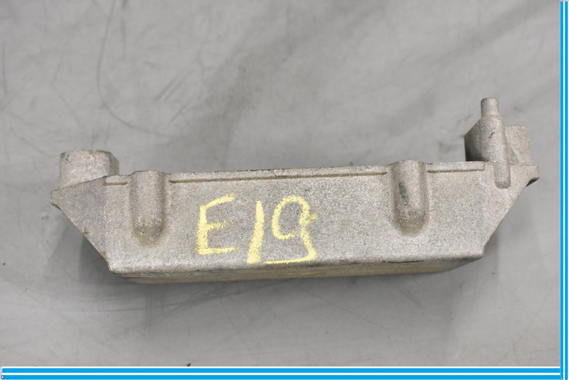 Load image into Gallery viewer, 06-13 Volvo C70 Rear Back Suspension Damper Vibration Bracket Oem