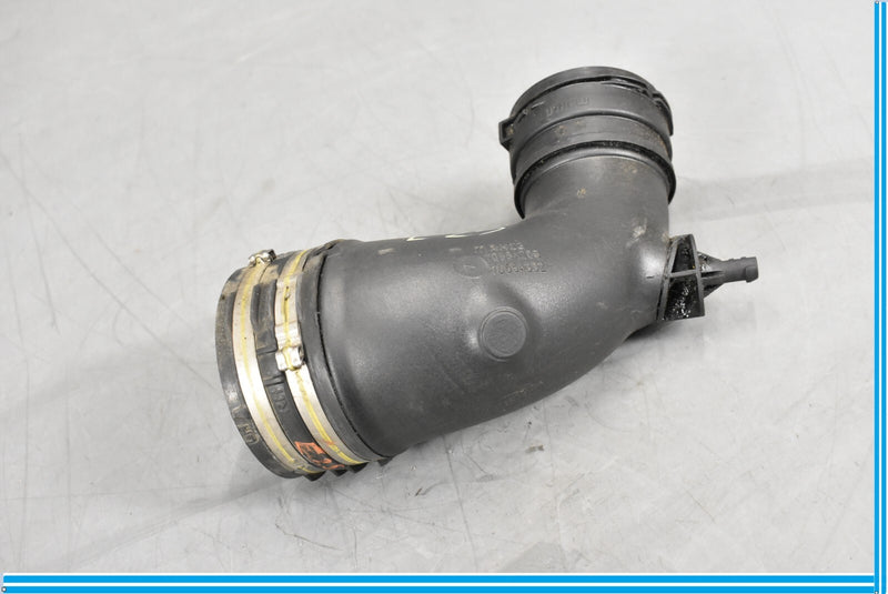 Load image into Gallery viewer, 14-17 Maserati Ghibli Right Passenger Side Air Intake Hose Pipe Duct Oem