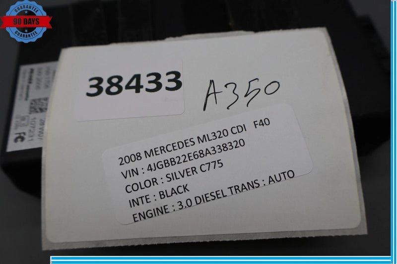 Load image into Gallery viewer, 06-12 Mercedes W219 CLS550 E350 S550 Ipod Interface Control Module B67824252 Oem