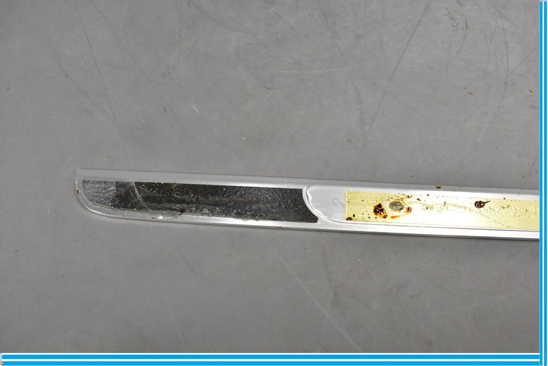 Load image into Gallery viewer, 04-07 Jaguar XJ8 XJR Front Right Passenger Side Door Trim Logo Emblem Oem