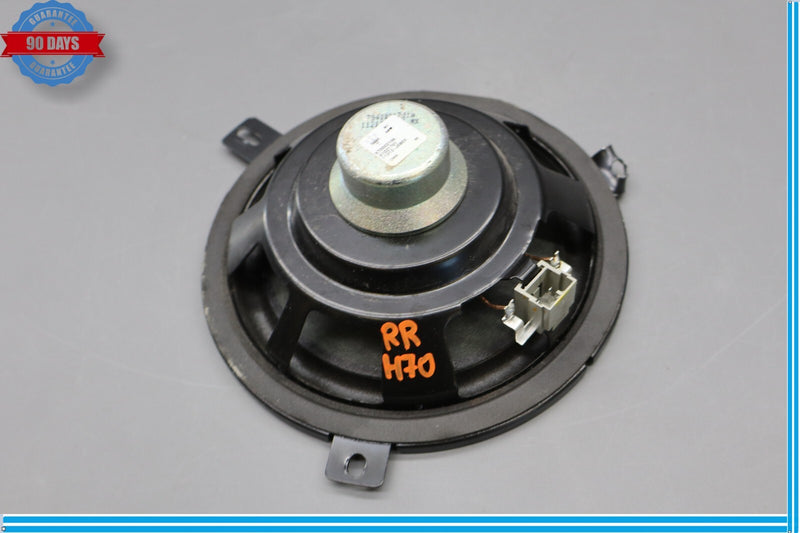 Load image into Gallery viewer, 14-17 Maserati Quattroporte Rear Right Passenger Side Door Audio Speaker Oem