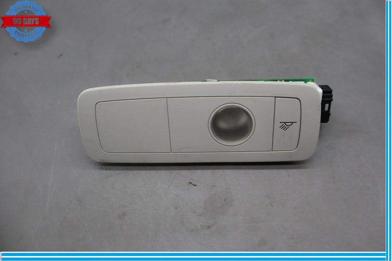 Load image into Gallery viewer, 11-14 Volkswagen VW Touareg Rear Right Passenger Side Interior Dome Light Oem