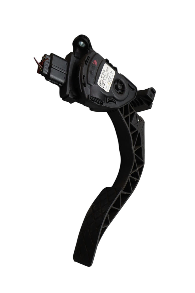 Load image into Gallery viewer, 08-18 Audi A6 A6 Quattro Gas Accelerator Throttle Pedal Black 8K1723523 Oem