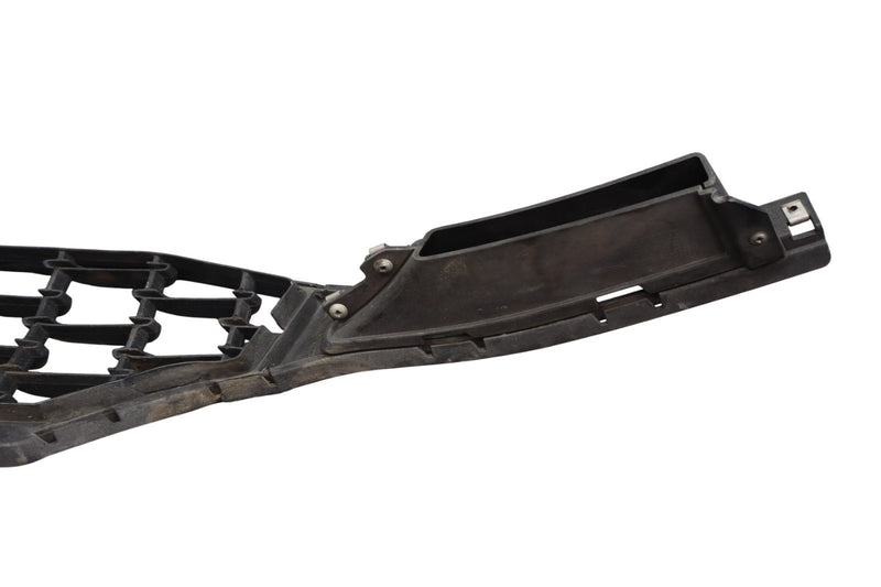 Load image into Gallery viewer, 17–22 Maserati Quattroporte Front Right Side Bumper Grille Cover Mesh Oem
