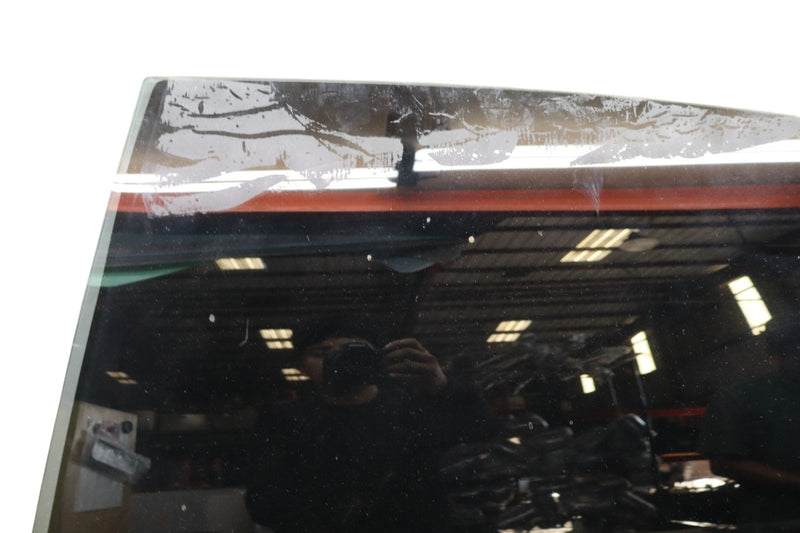 Load image into Gallery viewer, 03-13 Maserati Quattroporte M139 S Rear Left Side Door Window Auto Glass Oem