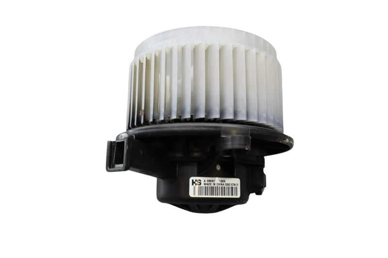Load image into Gallery viewer, 10-17 Buick Lacrosse CXL Regal Engine HVAC AC Air Fan Blower Motor 52426734 Oem