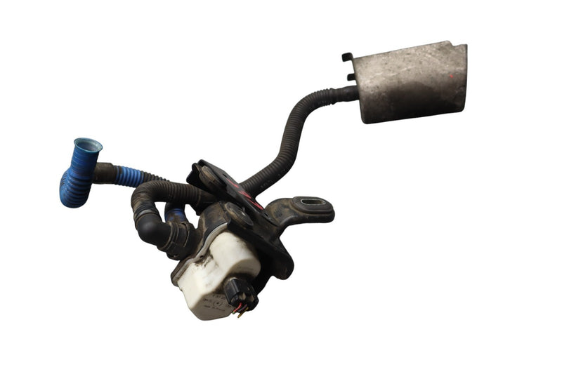 Load image into Gallery viewer, 14-17 Maserati Ghibli M157 Fuel Vapor Canister Leak Detection Pump W/ Hose Oem