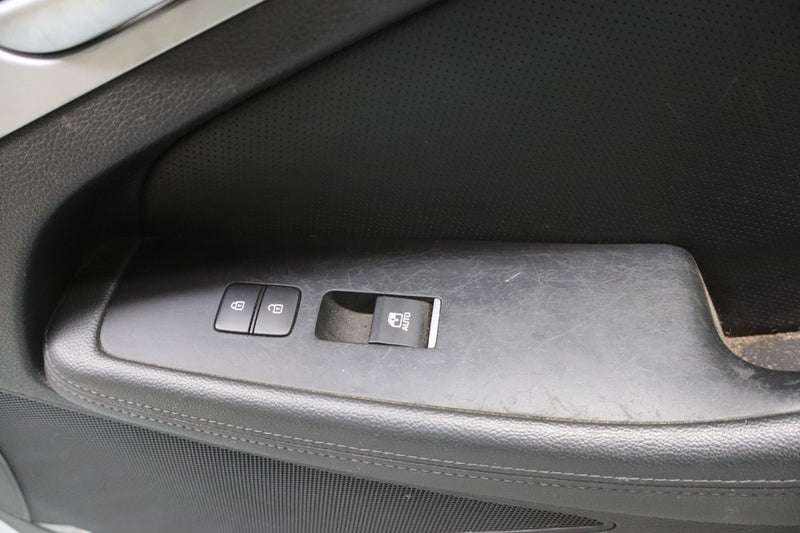 Load image into Gallery viewer, 15-20 Hyundai Genesis G80 Front Right Passenger Side Interior Door Panel Oem