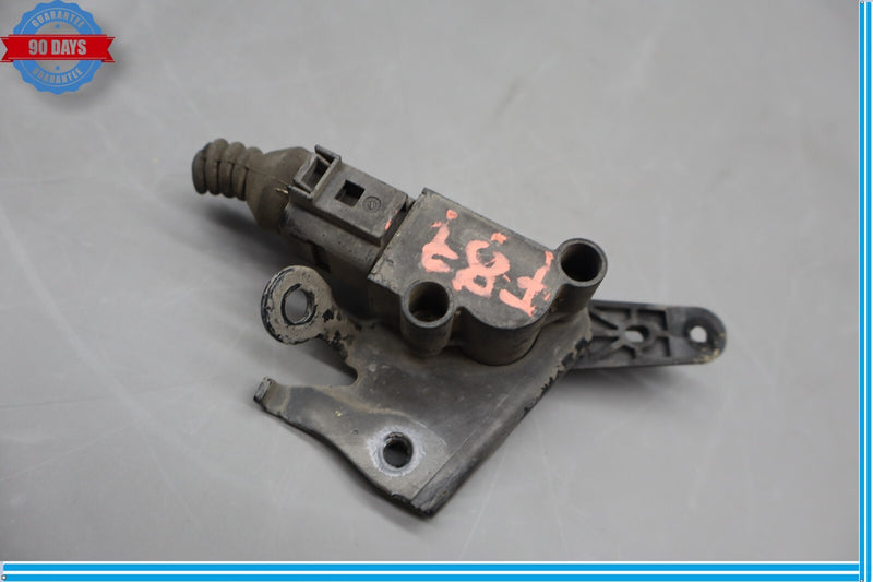 Load image into Gallery viewer, 12-18 Audi A6 Quattro Front Left Driver Side Headlight Level Sensor Oem