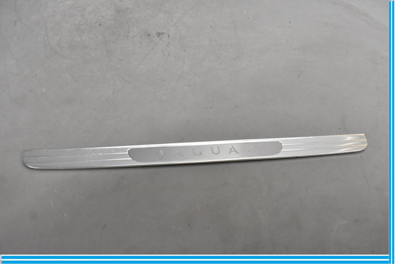 Load image into Gallery viewer, 04-07 Jaguar XJ8 XJR Front Right Passenger Side Door Trim Logo Emblem Oem