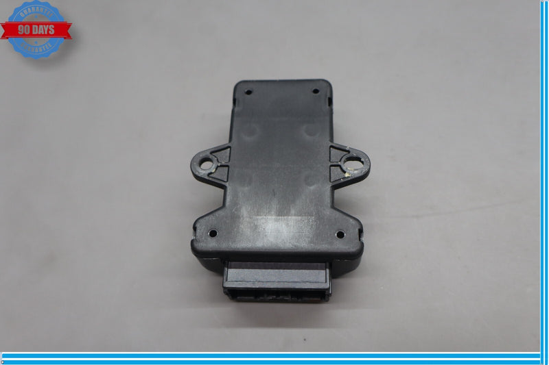 Load image into Gallery viewer, 15-20 Hyundai Genesis Rear Left Or Right Seat Heat Warmer Control Module Oem