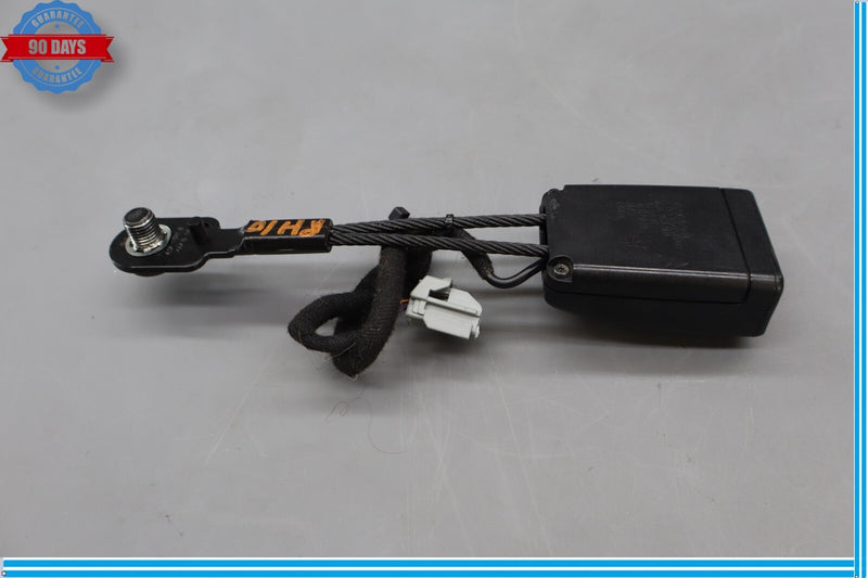 Load image into Gallery viewer, 14-22 Maserati Ghibli S Front Right Passenger Side Seat Belt Buckle Oem