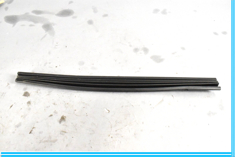 Load image into Gallery viewer, 09-12 BMW 750Li 750i F01 F02 Right Sun Roof Weather Seal Rubber Gasket Seal Oem