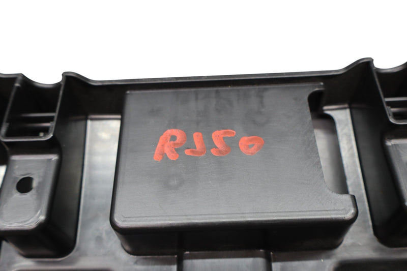 Load image into Gallery viewer, 14-20 Maserati Levante M157 Ghibli Front Right Seat Guard Cover Support Oem