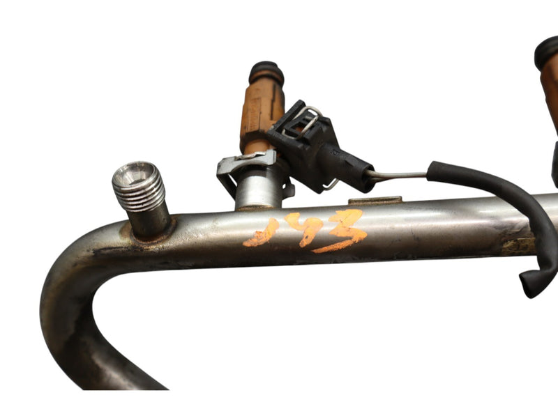 Load image into Gallery viewer, 00-06 Mercedes R230 SL500 CLK430 Fuel Injector Rail W/ Injectors 1130700095 Oem