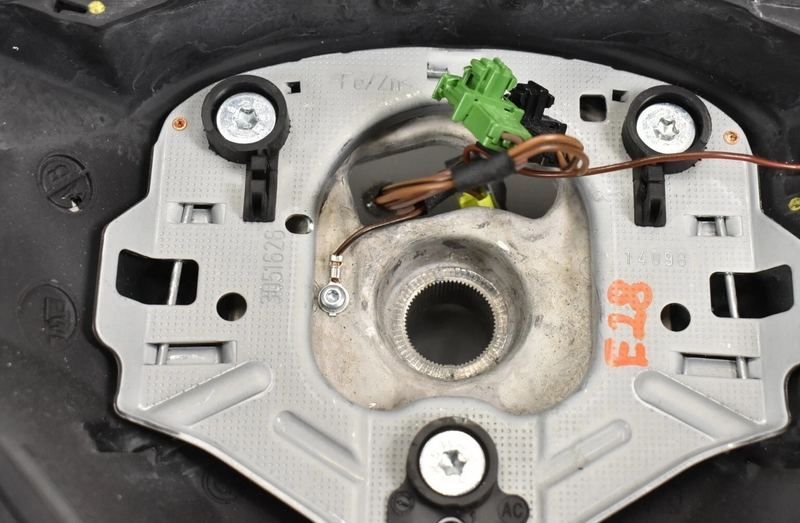 Load image into Gallery viewer, 13-15 BMW X1 Power Steering Wheel Leather W/ O Switches Black SW685313101 Oem