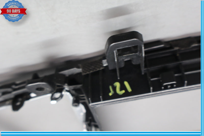 Load image into Gallery viewer, 15-20 Hyundai Genesis G80 Center Dash Air Vent Screen Trim Bezel 84743B1000 Oem