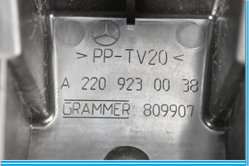 Load image into Gallery viewer, 03-06 Mercedes CL500 S500 S600 S550 Rear Left Center Headrest Head Rest BeigeOem