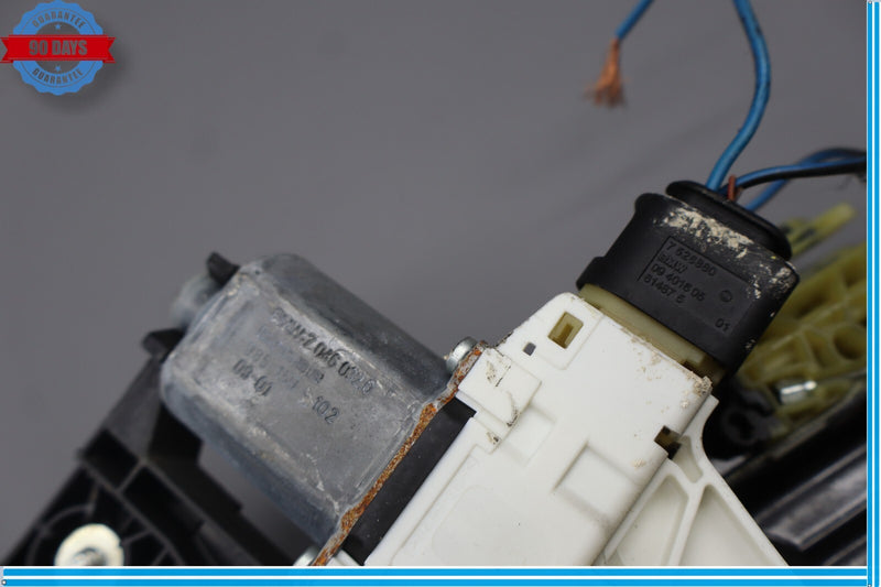 Load image into Gallery viewer, 09-15 BMW 750i F01 Rear Right Side Window Motor Regulator 51357182616 Oem