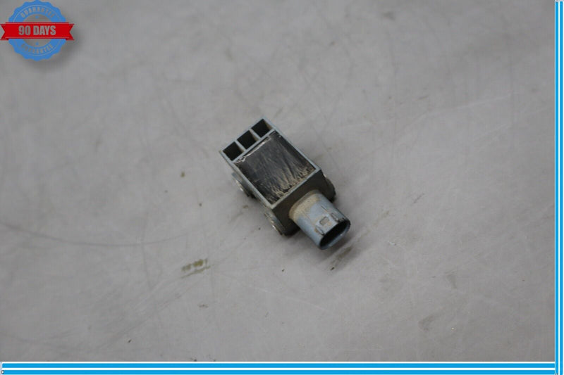 Load image into Gallery viewer, 09-16 BMW 750Li 750Li xDrive Rear Right Door Impact Crash Pressure Sensor Oem