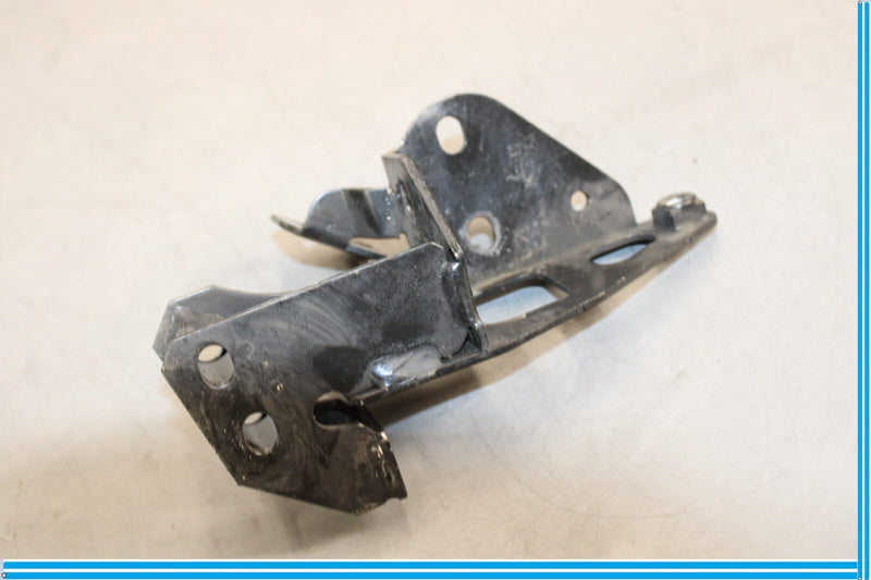 Load image into Gallery viewer, 11-18 Audi A8 Quattro Right Passenger Side Subframe Sub Frame Mount Bracket Oem