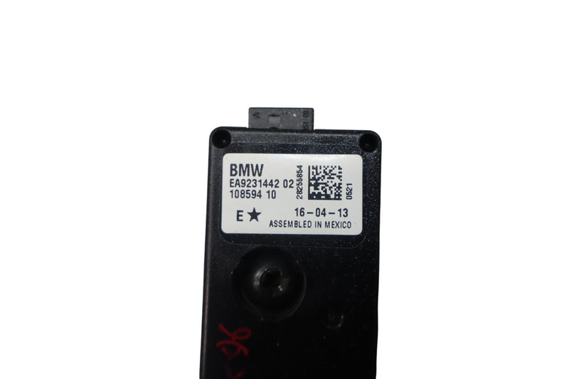 Load image into Gallery viewer, 12-15 BMW F30 320i 328i Radio Stereo Trap Antenna Amplifier Diversity Module Oem