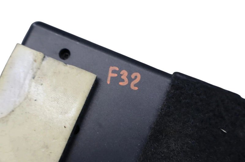 Load image into Gallery viewer, 05-13 Mercedes W209 CLK550 E350 S550 Ipod Interface Control Module B67824252 Oem