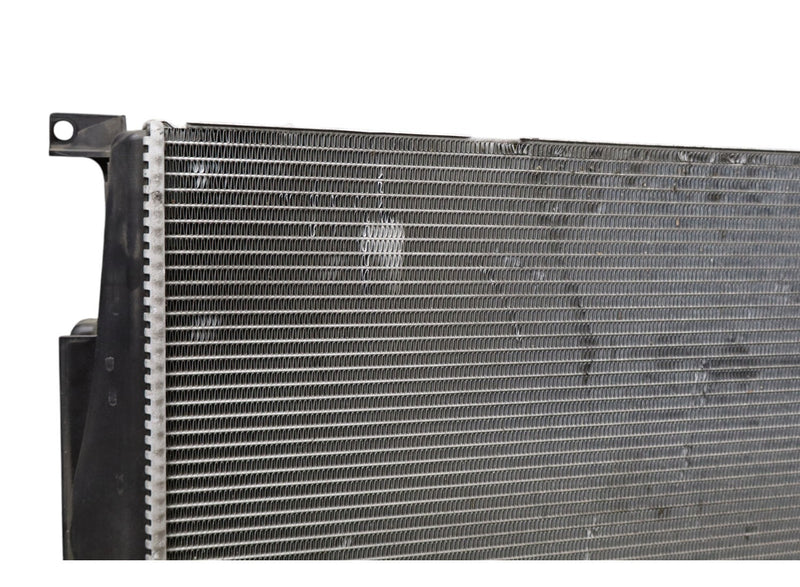 Load image into Gallery viewer, 14-21 BMW I01 i3 i3s Engine Water Cooling Radiator Assembly 17117600520 Oem