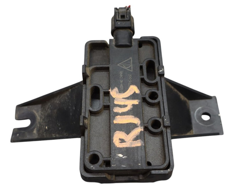 Load image into Gallery viewer, 11-18 Porsche Cayenne 958 Keyless Control Module Antenna Sensor w/ Bracket Oem