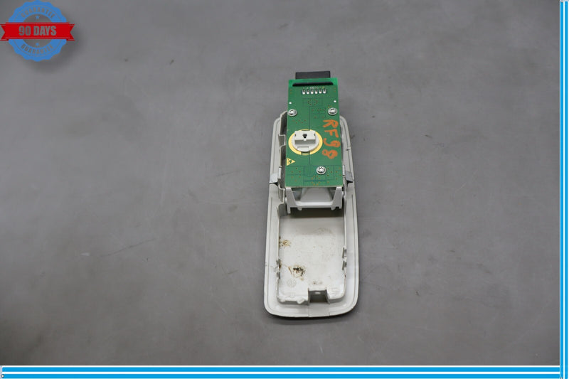 Load image into Gallery viewer, 11-14 Volkswagen VW Touareg Rear Right Passenger Side Interior Dome Light Oem
