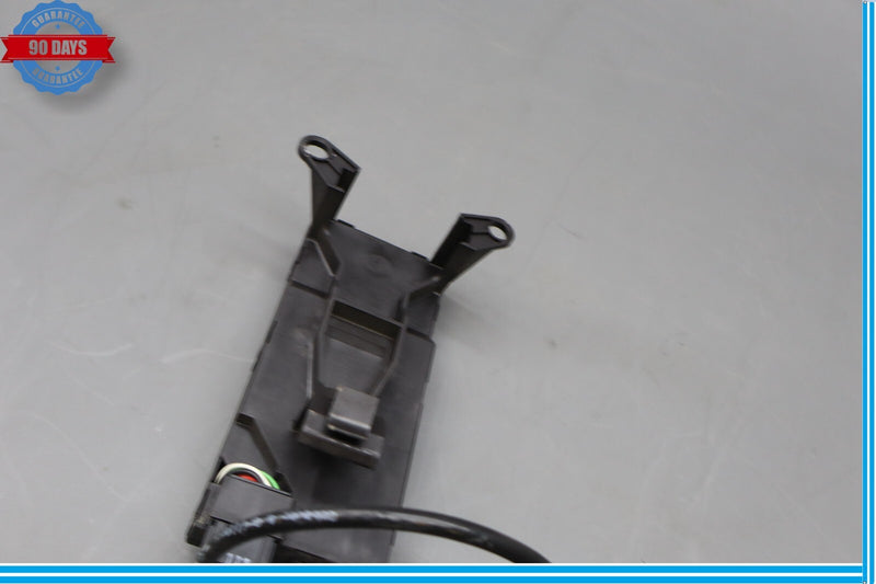 Load image into Gallery viewer, 03-06 Mercedes R230 SL500 SL55 AMG Door Keyless Go Entry Antenna Module Oem