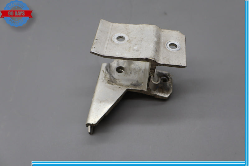 Load image into Gallery viewer, 12-16 BMW F30 328i 335i Front Right Side Lower Radiator Bracket Support Oem