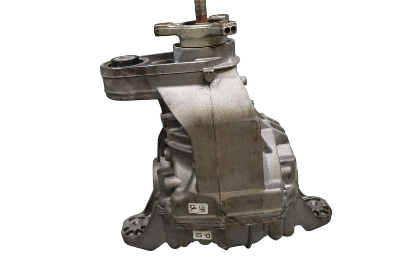 Load image into Gallery viewer, 17-21 Alfa Romeo Stelvio Rear Differential Diff Axle Carrier 55275932 Oem