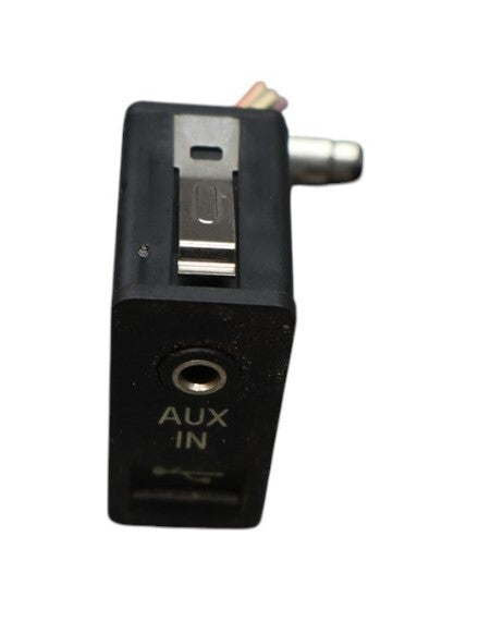 Load image into Gallery viewer, 11-13 BMW 535i 528I USB Audio Media Input Socket Port Plug Unit 61319129651 Oem